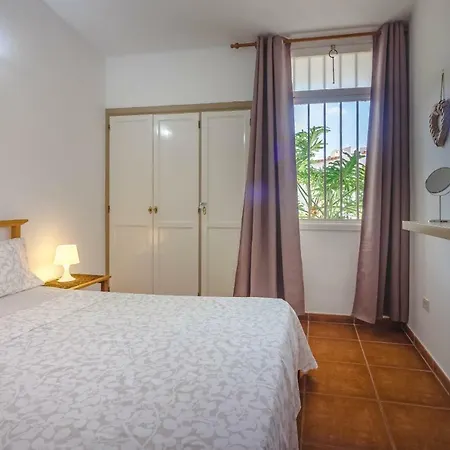 Ocean View Top Floor Spacious One Bedroom Wi-fi Pool أذيخي