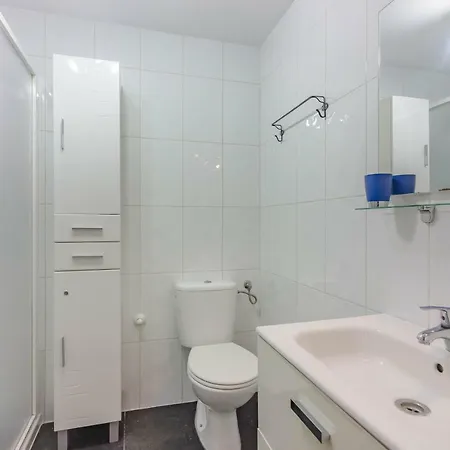 شقة Ocean View Top Floor Spacious One Bedroom Wi-fi Pool