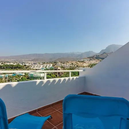 Ocean View Top Floor Spacious One Bedroom Wi-fi Pool شقة أذيخي