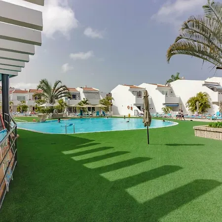 Ocean View Top Floor Spacious One Bedroom Wi-fi Pool * أذيخي