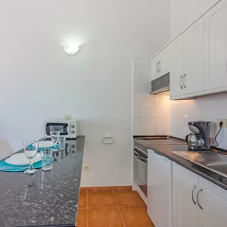 شقة Ocean View Top Floor Spacious One Bedroom Wi-fi Pool