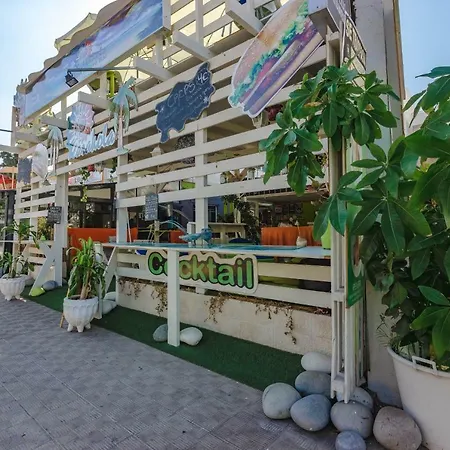 شقة Ocean View Top Floor Spacious One Bedroom Wi-fi Pool